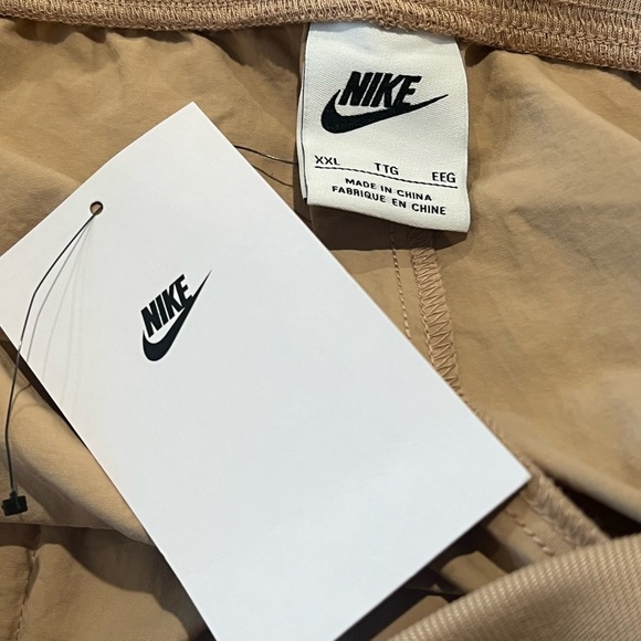 NIKE Essential Faux Fur Trim Woven Pants Sanddrift Size XXL NEW - Picture 7 of 10